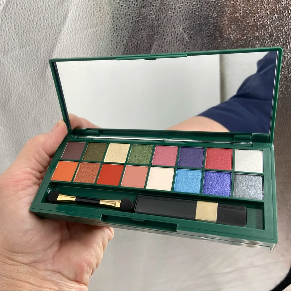 NWOT Avon Make up Palette fmg‎ Glimmer Bejeweled Mega Palette